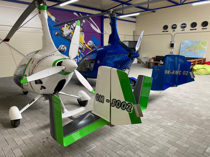 Ilustrace 2 z 10 ze zprávy LNVÚ SKS2022002: Událost lietadlá OM-S002/OM-KGB na RNIK (ví AutoGyro Calidus/CESSNA 182)