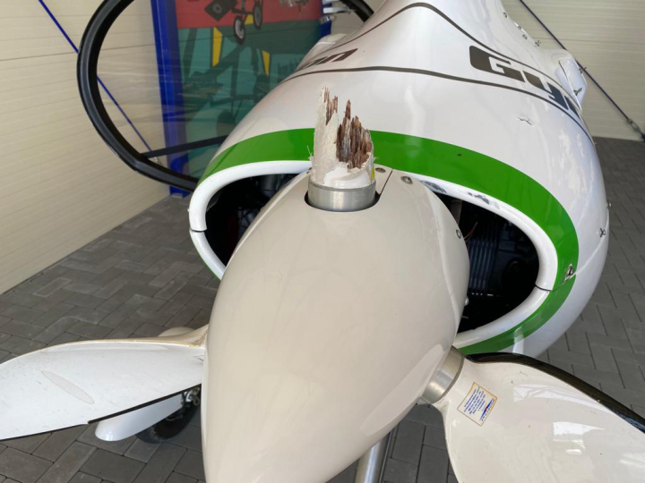 Ilustrace 3 z 10 ze zprávy LNVÚ SKS2022002: Událost lietadlá OM-S002/OM-KGB na RNIK (ví AutoGyro Calidus/CESSNA 182)