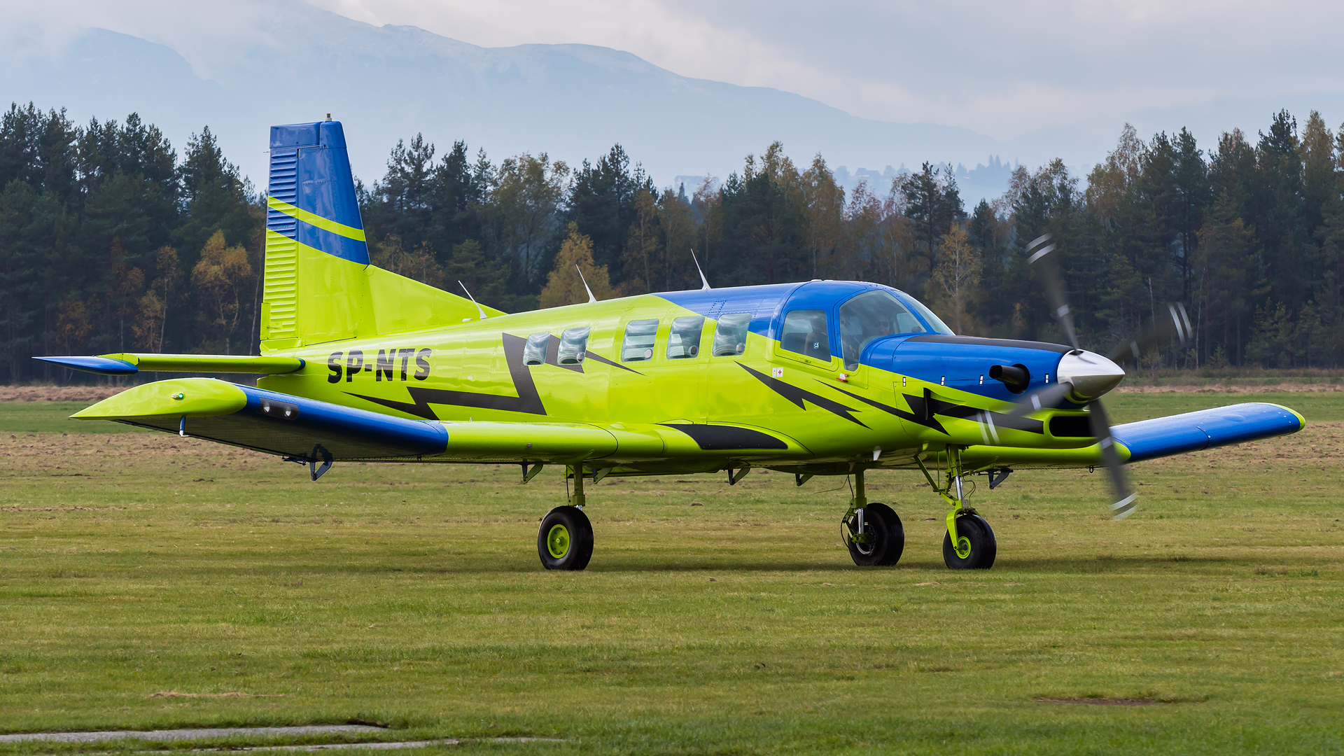 PACIFIC AEROSPACE P-750 XStol
