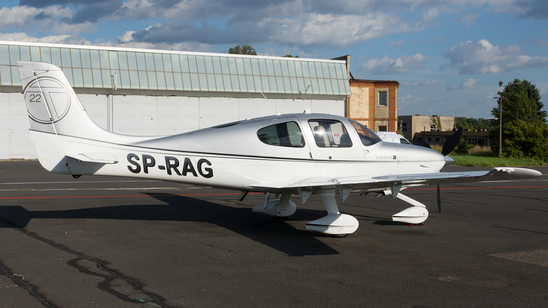 Cirrus SR22