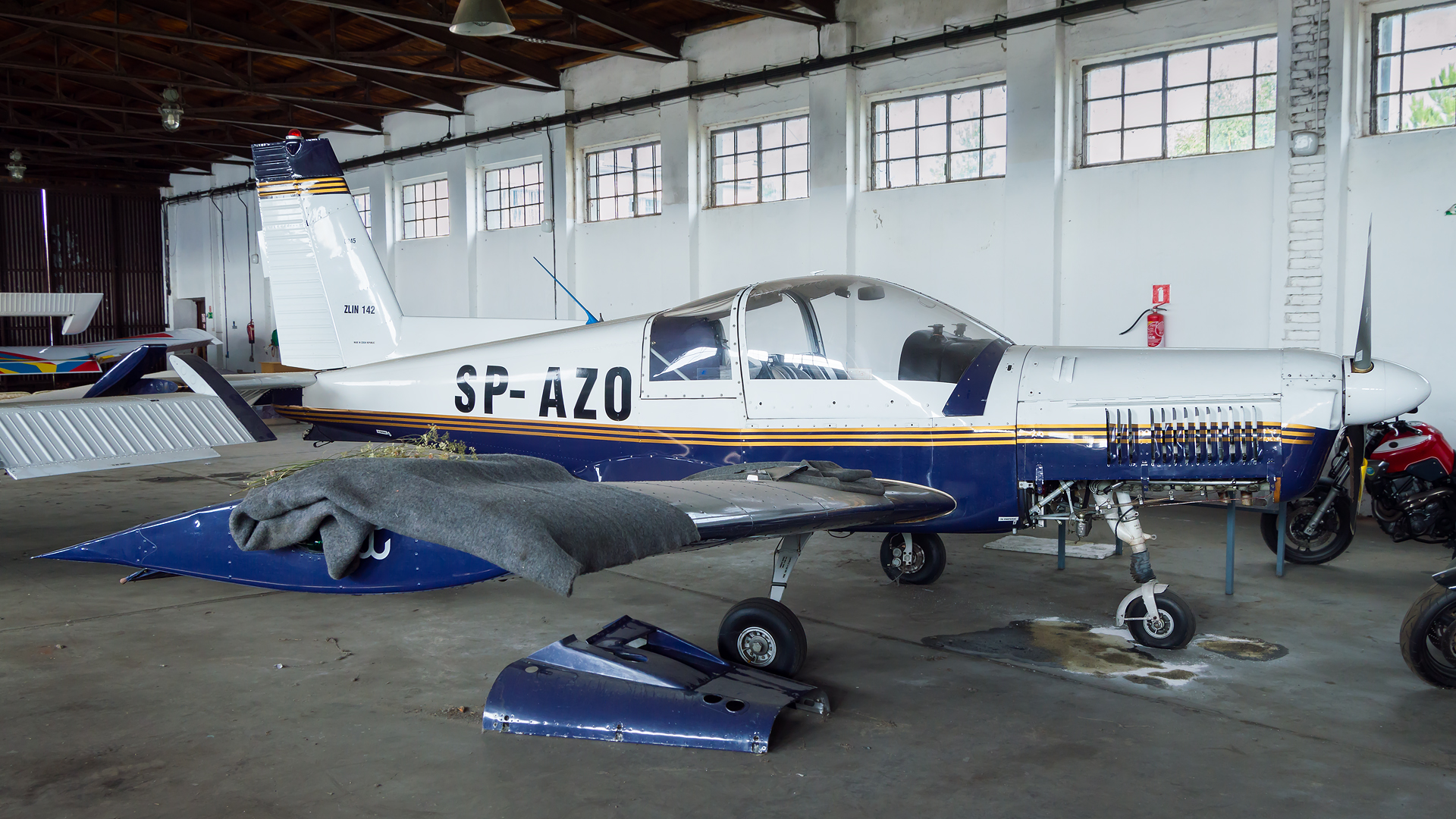 ZLIN 142