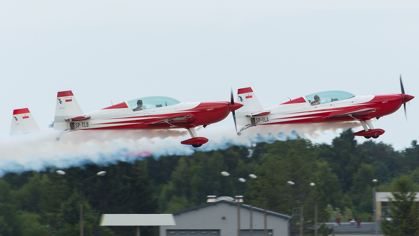 EXTRA Aircraft 330