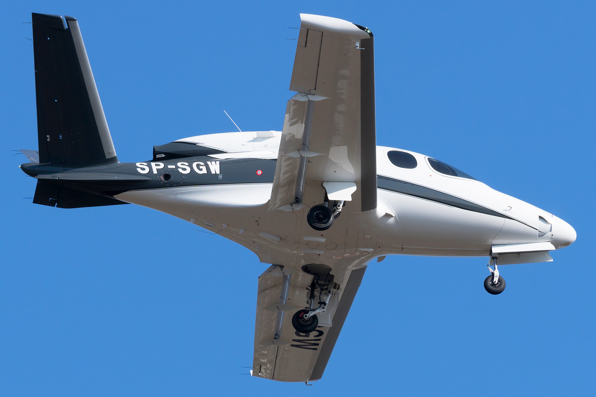 CIRRUS SF-50