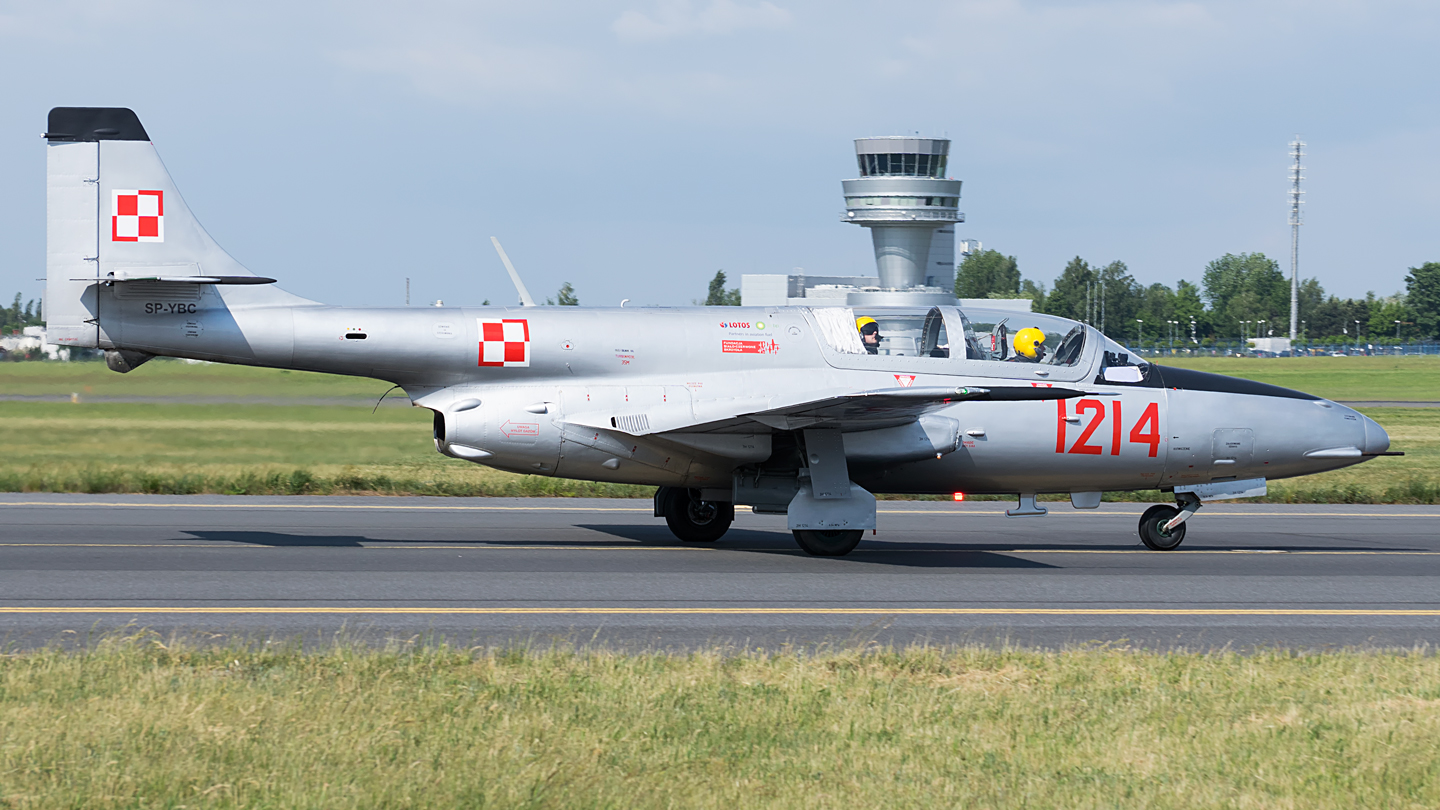 TS-11 Iskra